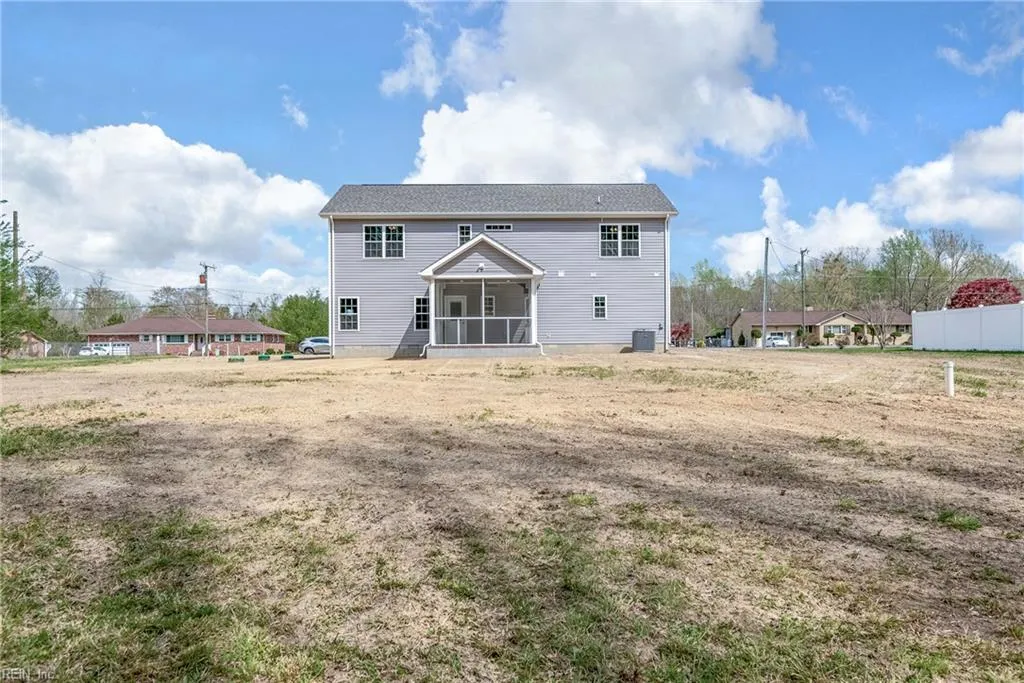 Suffolk, Virginia 23434, United States, 4 Bedrooms Bedrooms, ,3 BathroomsBathrooms,Residential,Pending,102289