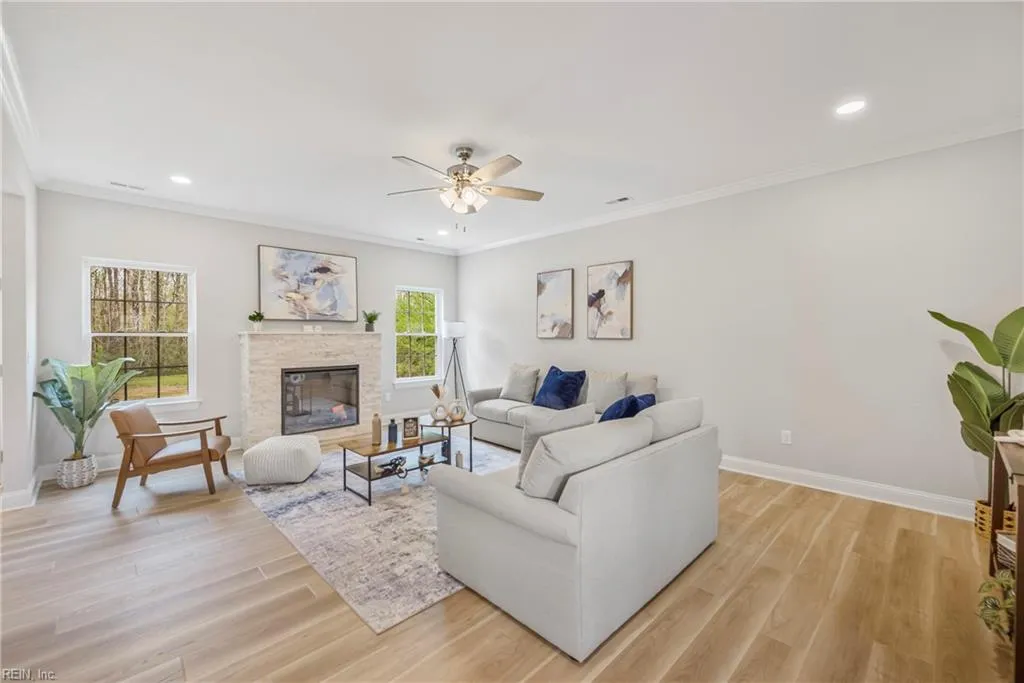 Suffolk, Virginia 23434, United States, 4 Bedrooms Bedrooms, ,3 BathroomsBathrooms,Residential,Pending,102289