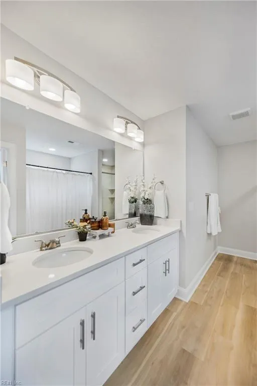 Suffolk, Virginia 23434, United States, 4 Bedrooms Bedrooms, ,3 BathroomsBathrooms,Residential,Pending,102289