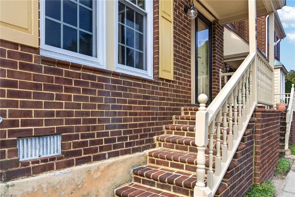 Photo of 306 Worthington Square, Portsmouth, VA 23704 (MLS # 10643410)
