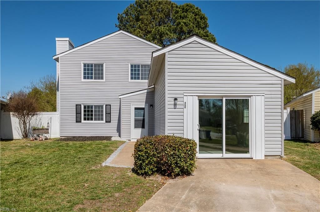 Photo of 3812 Sugar Creek Circle, Portsmouth, VA 23703 (MLS # 10626991)