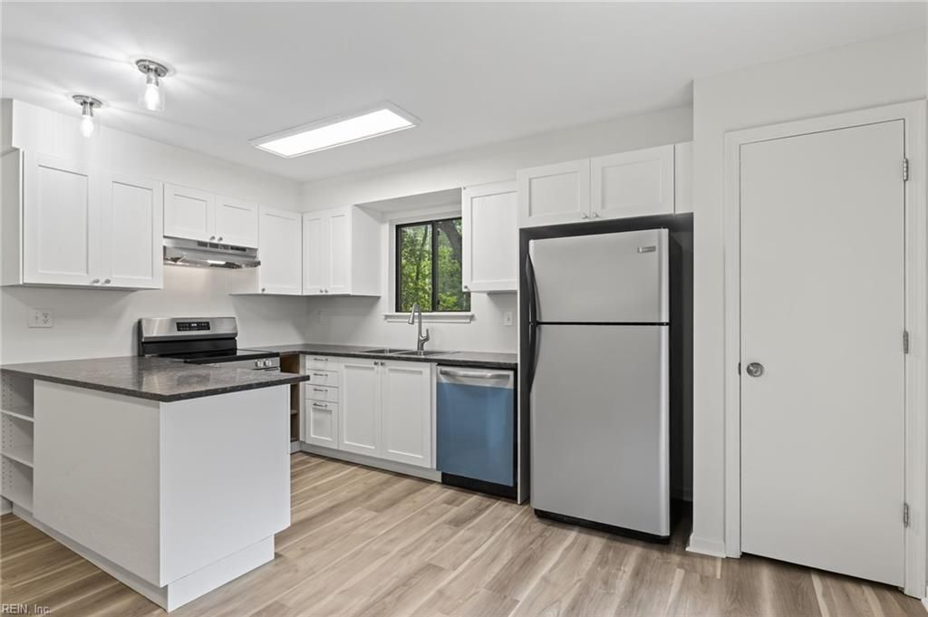 Photo of 1607 Ocean Lakes Court, Virginia Beach, VA 23454 (MLS # 10601747)