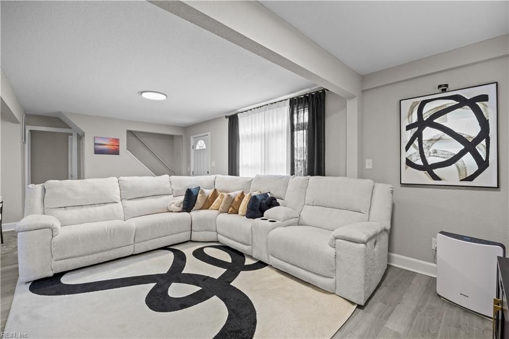 Photo of 920 Widgeon Road, Norfolk, VA 23513 (MLS # 10633146)