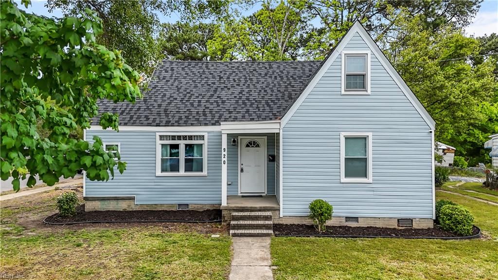 Photo of 920 Widgeon Road, Norfolk, VA 23513 (MLS # 10633146)