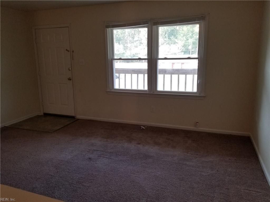 Photo of 2530 Cedarwood Drive #B-11, Hayes, VA 23072 (MLS # 10614387)