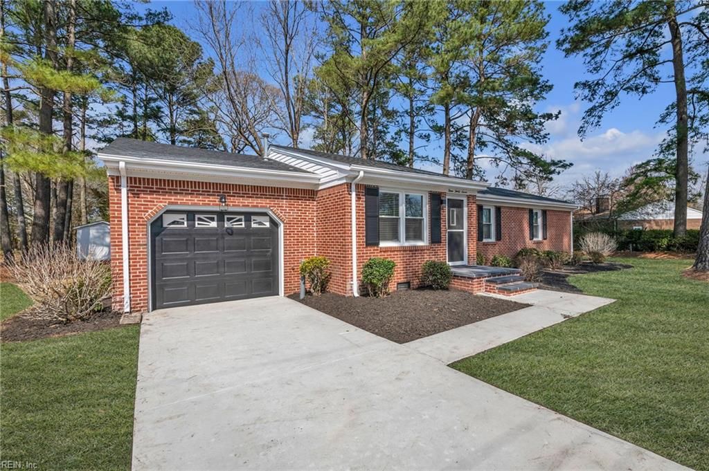 Photo of 337 Willard Drive, Chesapeake, VA 23322 (MLS # 10624696)
