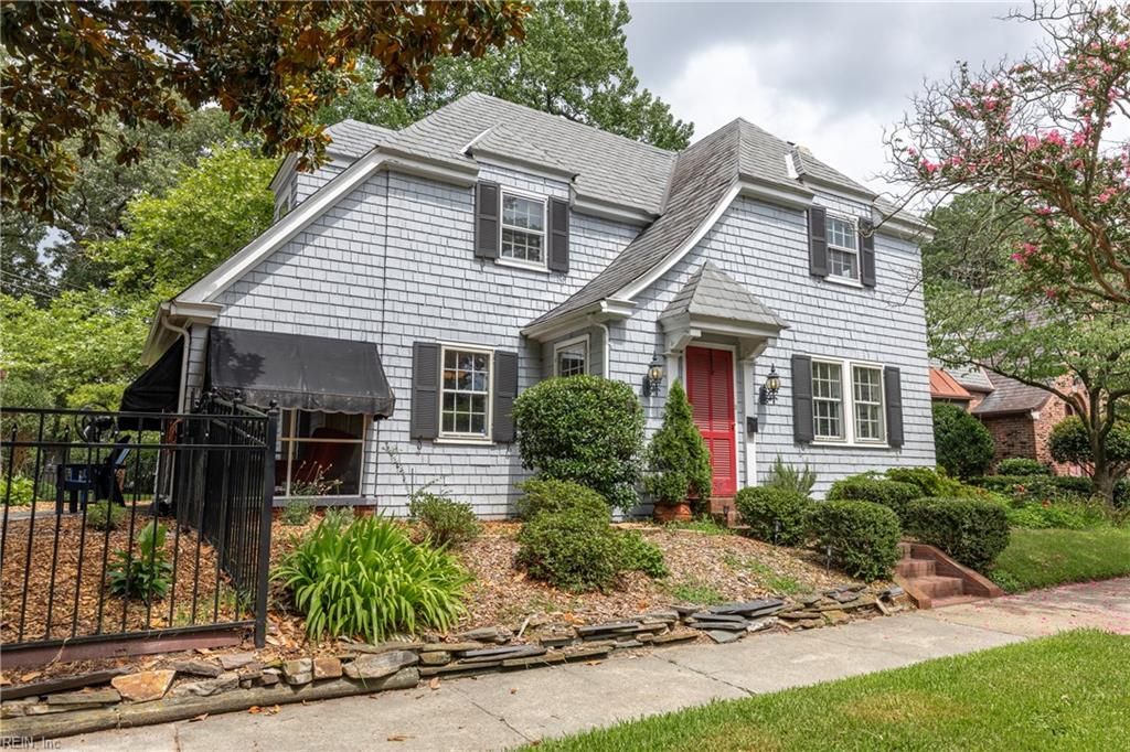 Photo of 1430 Armistead Bridge Road, Norfolk, VA 23507 (MLS # 10617917)
