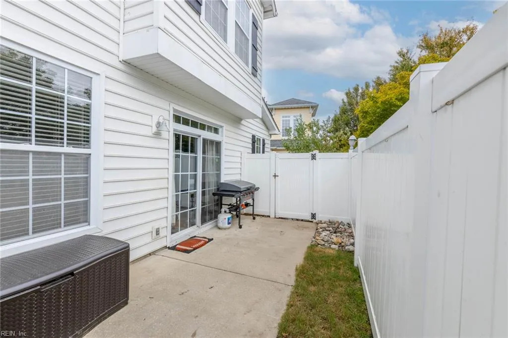 Virginia Beach, Virginia 23455, United States, 3 Bedrooms Bedrooms, ,3 BathroomsBathrooms,Residential,Active,235544