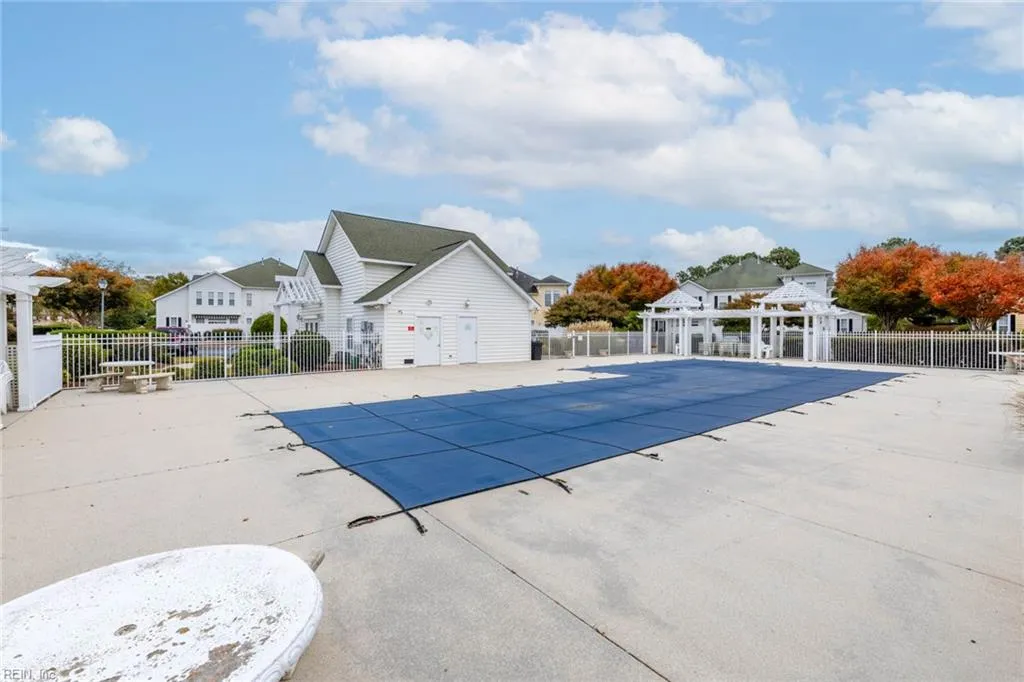 Virginia Beach, Virginia 23455, United States, 3 Bedrooms Bedrooms, ,3 BathroomsBathrooms,Residential,Active,235544