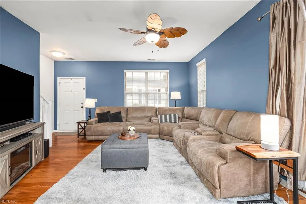 Virginia Beach, Virginia 23455, United States, 3 Bedrooms Bedrooms, ,3 BathroomsBathrooms,Residential,Active,235544