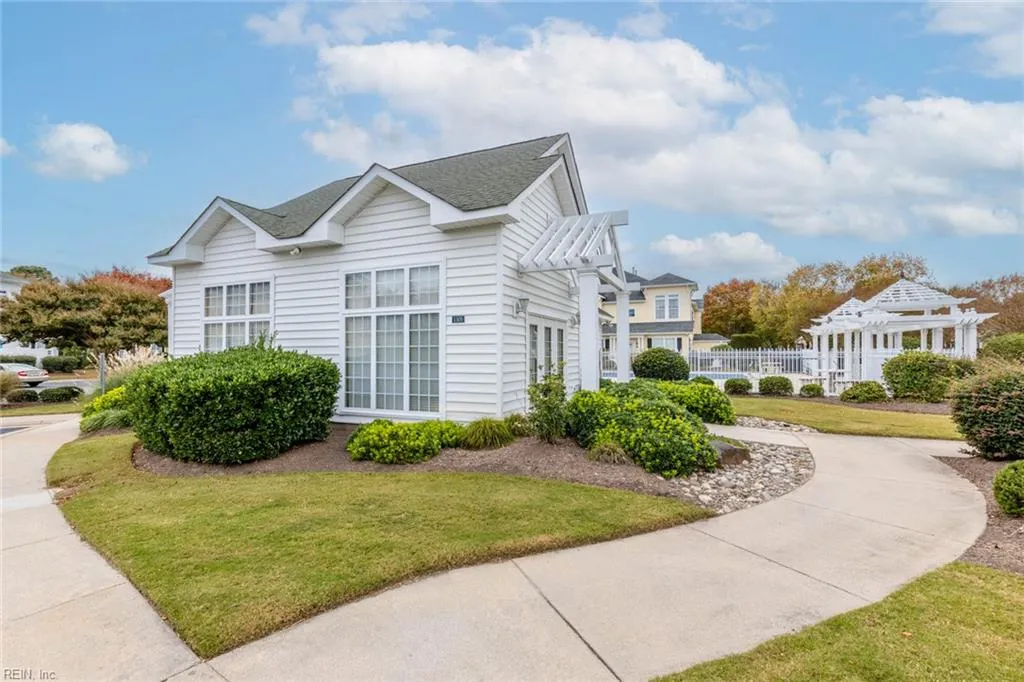Virginia Beach, Virginia 23455, United States, 3 Bedrooms Bedrooms, ,3 BathroomsBathrooms,Residential,Active,235544