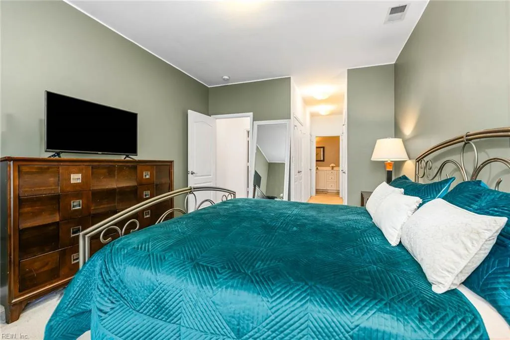 Virginia Beach, Virginia 23455, United States, 3 Bedrooms Bedrooms, ,3 BathroomsBathrooms,Residential,Active,235544