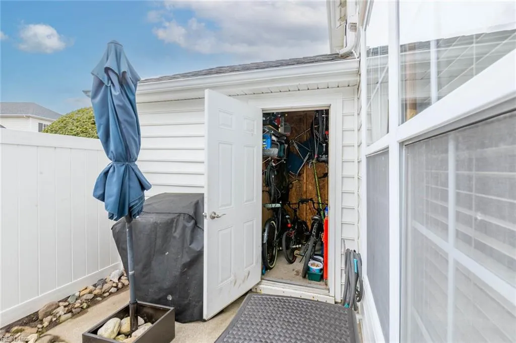 Virginia Beach, Virginia 23455, United States, 3 Bedrooms Bedrooms, ,3 BathroomsBathrooms,Residential,Active,235544