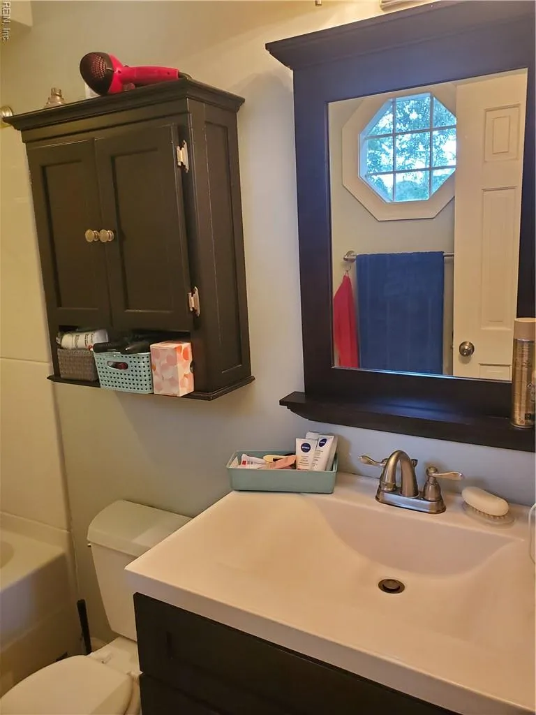 Virginia Beach, Virginia 23454, United States, 4 Bedrooms Bedrooms, ,3 BathroomsBathrooms,Residential,Active,188319