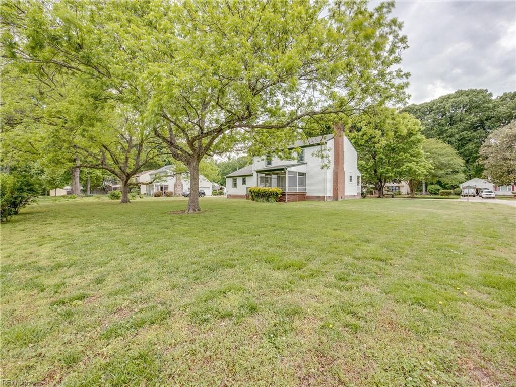 Photo of 1 Oscars Court, Poquoson, VA 23662 (MLS # 10632761)