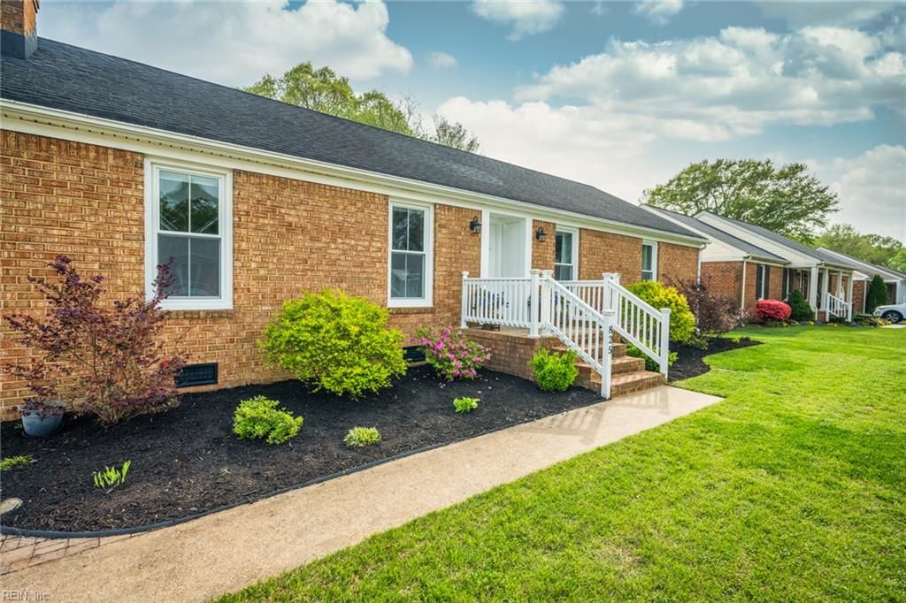 Photo of 825 Loblolly Court, Chesapeake, VA 23322 (MLS # 10628521)