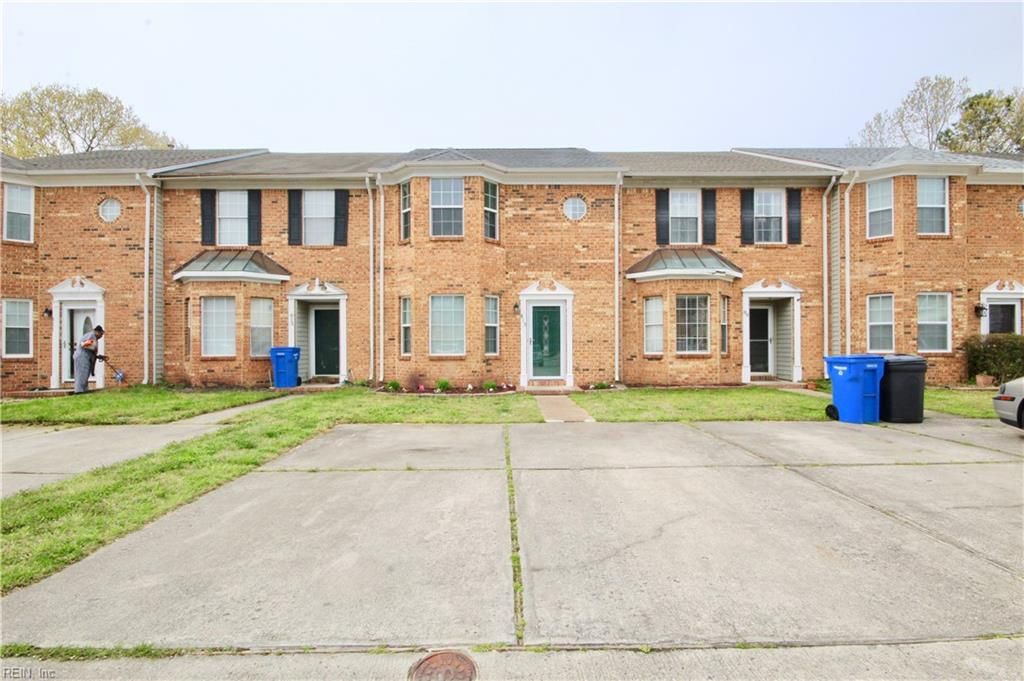 Photo of 815 Elgin Court, Chesapeake, VA 23320 (MLS # 10616005)