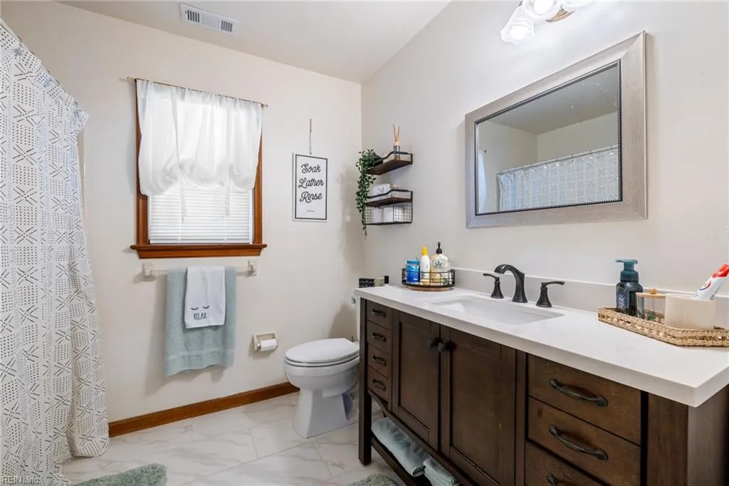 Virginia Beach, Virginia 23456, United States, 4 Bedrooms Bedrooms, ,3 BathroomsBathrooms,Residential,Pending,135026