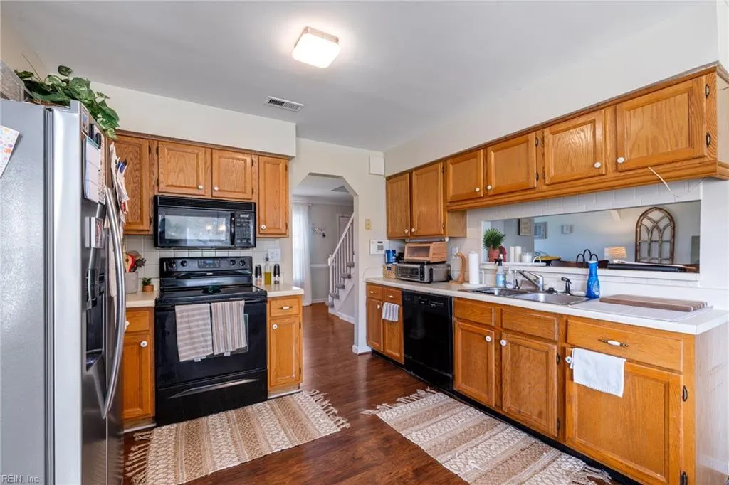 Virginia Beach, Virginia 23456, United States, 4 Bedrooms Bedrooms, ,3 BathroomsBathrooms,Residential,Pending,135026