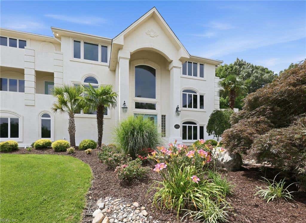 Photo of 1633 Spring House Trail, Virginia Beach, VA 23455 (MLS # 10642149)