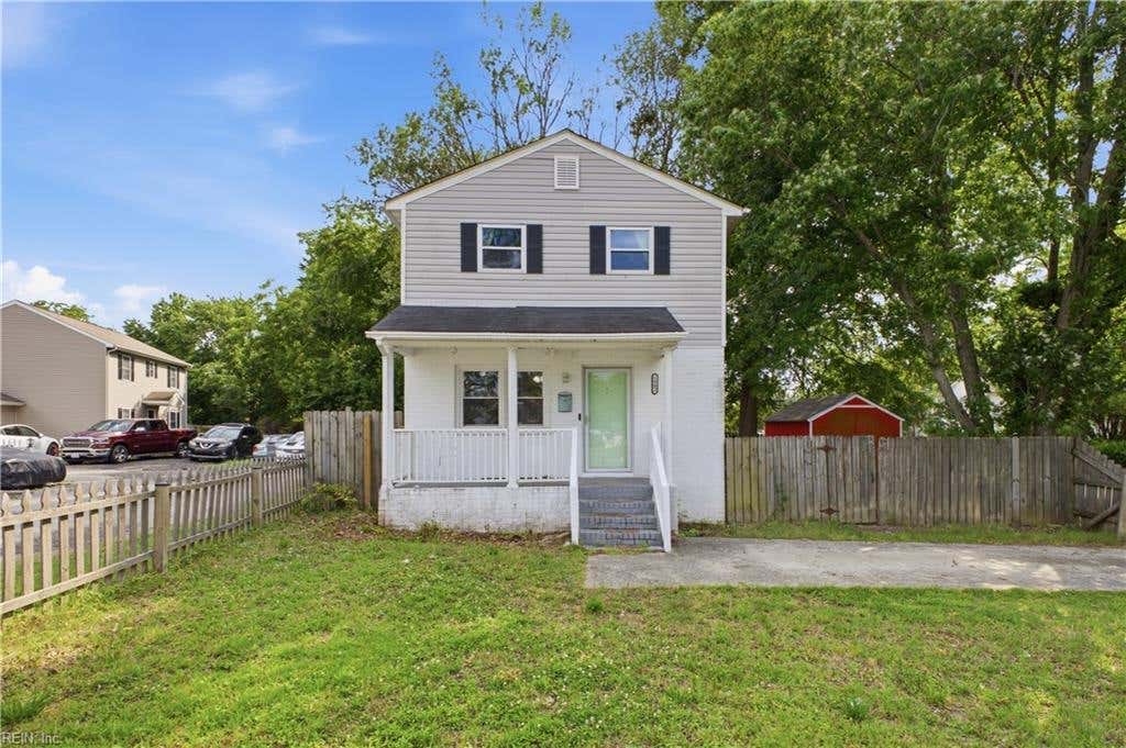 Photo of 1902 Bay Avenue, Hampton, VA 23661 (MLS # 10651048)