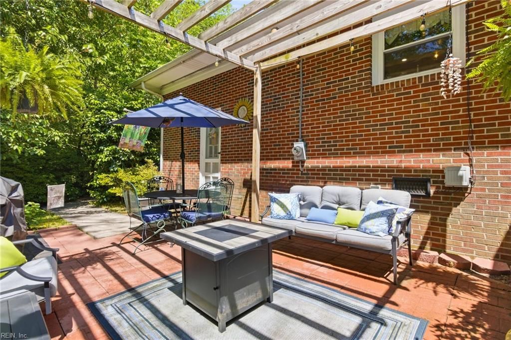 Photo of 609 Azalea Court, Suffolk, VA 23434 (MLS # 10632040)