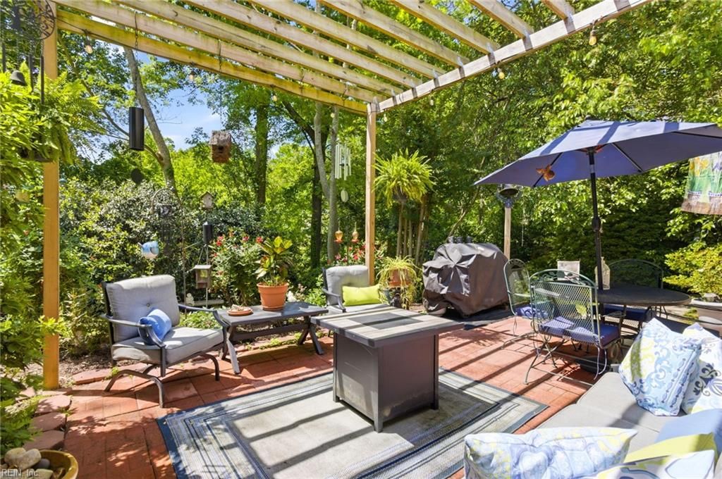 Photo of 609 Azalea Court, Suffolk, VA 23434 (MLS # 10632040)