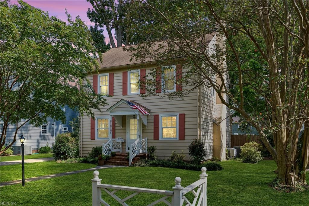 Photo of 40 Westover Road, Newport News, VA 23601 (MLS # 10653612)