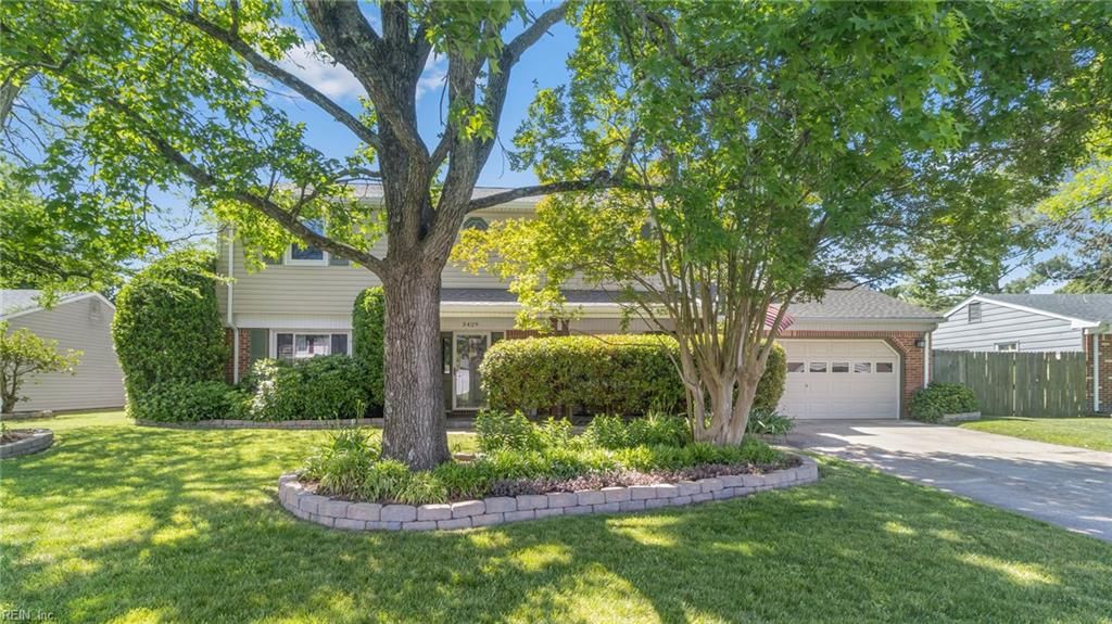 Photo of 3429 Poppy Crescent, Virginia Beach, VA 23453 (MLS # 10619164)