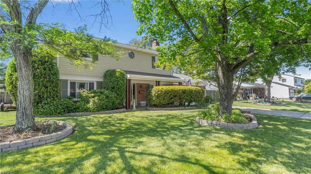 Photo of 3429 Poppy Crescent, Virginia Beach, VA 23453 (MLS # 10619164)