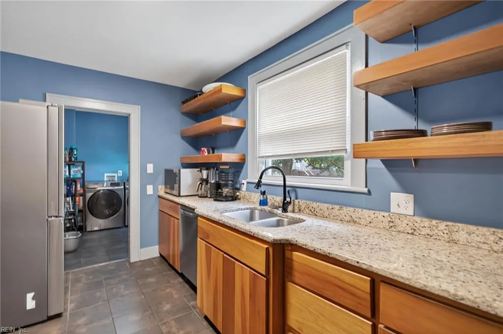 Newport News, Virginia 23601, United States, 3 Bedrooms Bedrooms, ,2 BathroomsBathrooms,Residential,Active,202130