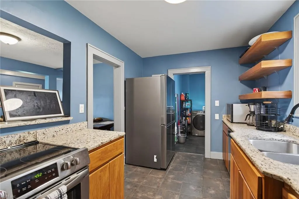 Newport News, Virginia 23601, United States, 3 Bedrooms Bedrooms, ,2 BathroomsBathrooms,Residential,Active,202130