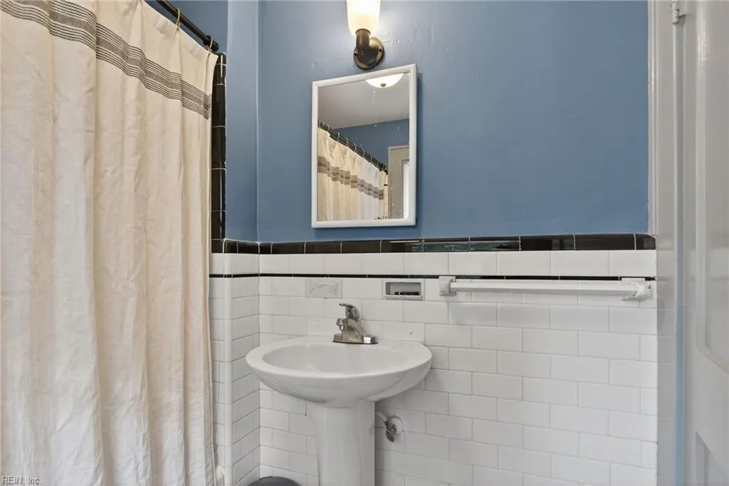 Newport News, Virginia 23601, United States, 3 Bedrooms Bedrooms, ,2 BathroomsBathrooms,Residential,Active,202130