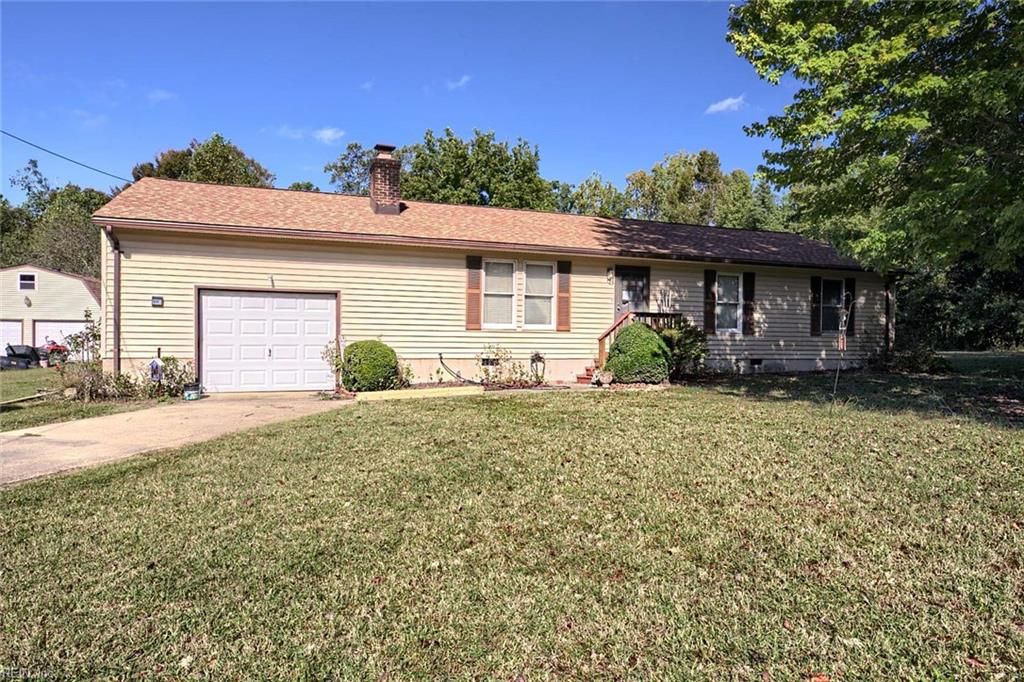 Photo of 5111 Duchess Lane, Gloucester, VA 23061 (MLS # 10607857)