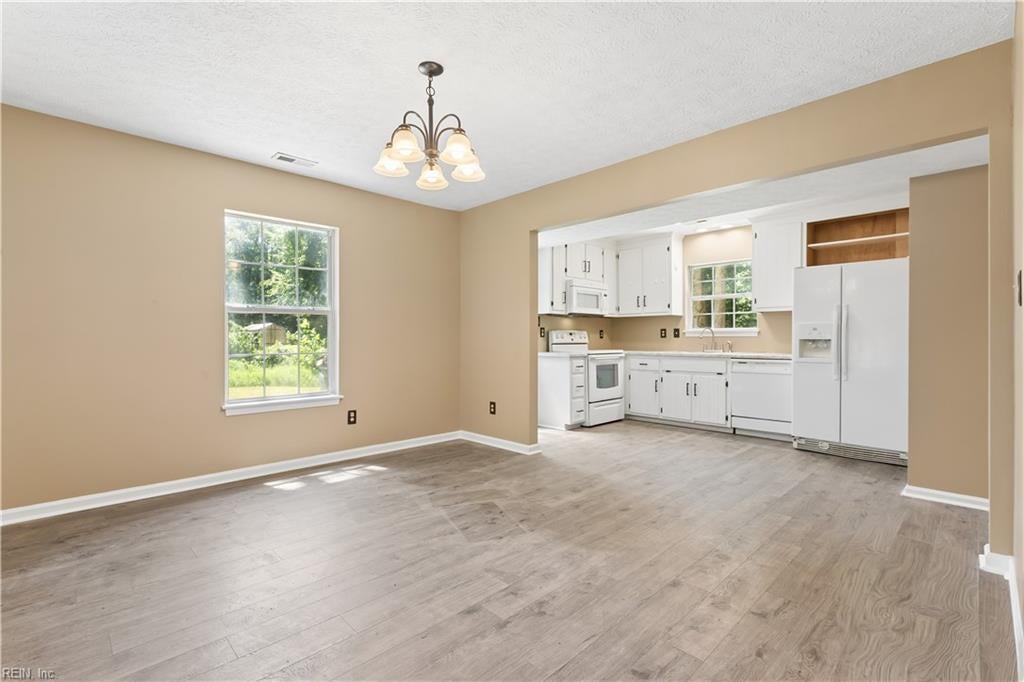 Photo of 243 Windsor Road, North, VA 23128 (MLS # 10646927)