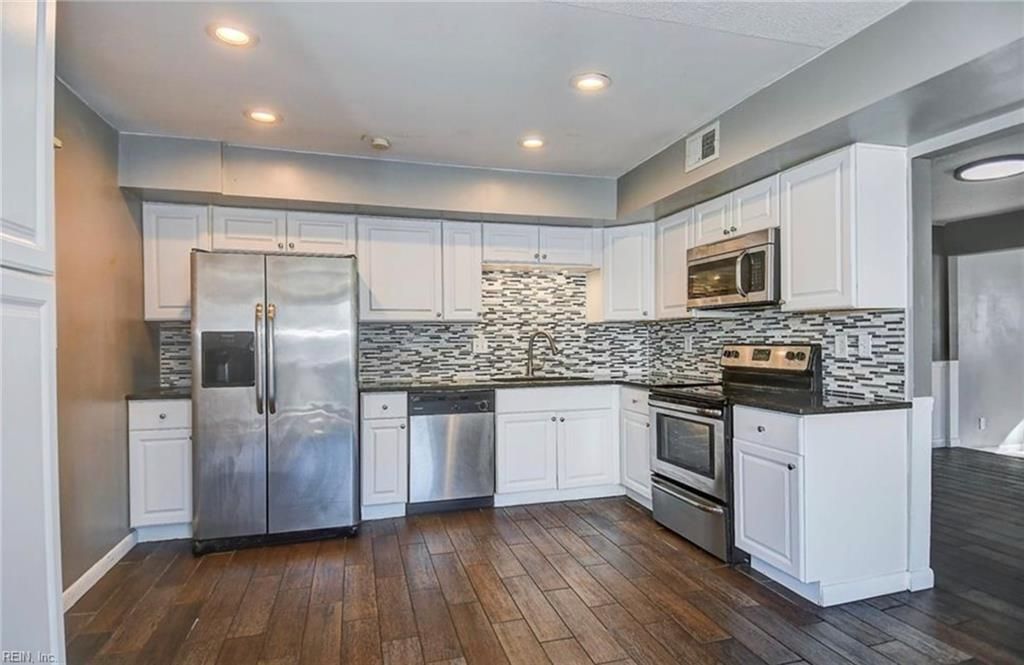 Photo of 727 Alder Circle, Virginia Beach, VA 23462 (MLS # 10629373)