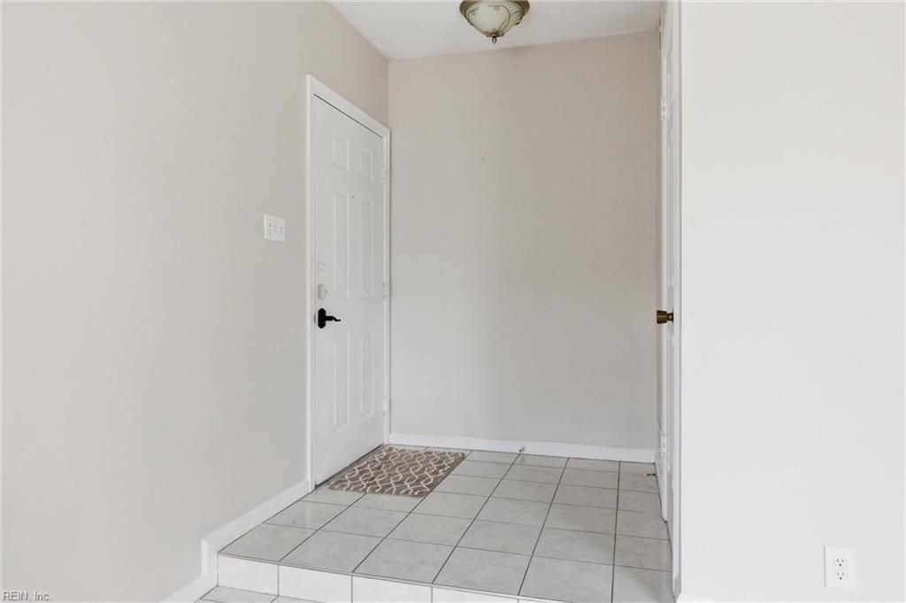 Photo of 3213 Jade Court #202, Virginia Beach, VA 23451 (MLS # 10623247)