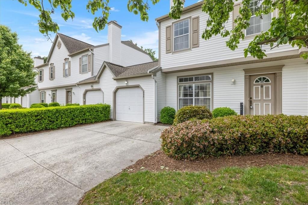 Photo of 924 Miner Drive #924, Virginia Beach, VA 23462 (MLS # 10631149)