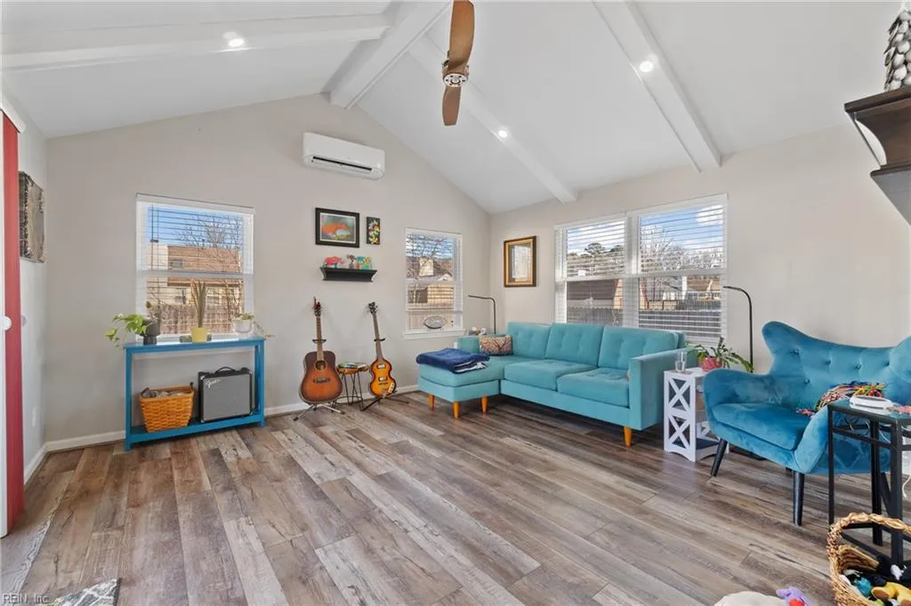 Chesapeake, Virginia 23323, United States, 4 Bedrooms Bedrooms, ,2 BathroomsBathrooms,Residential,Pending,20838