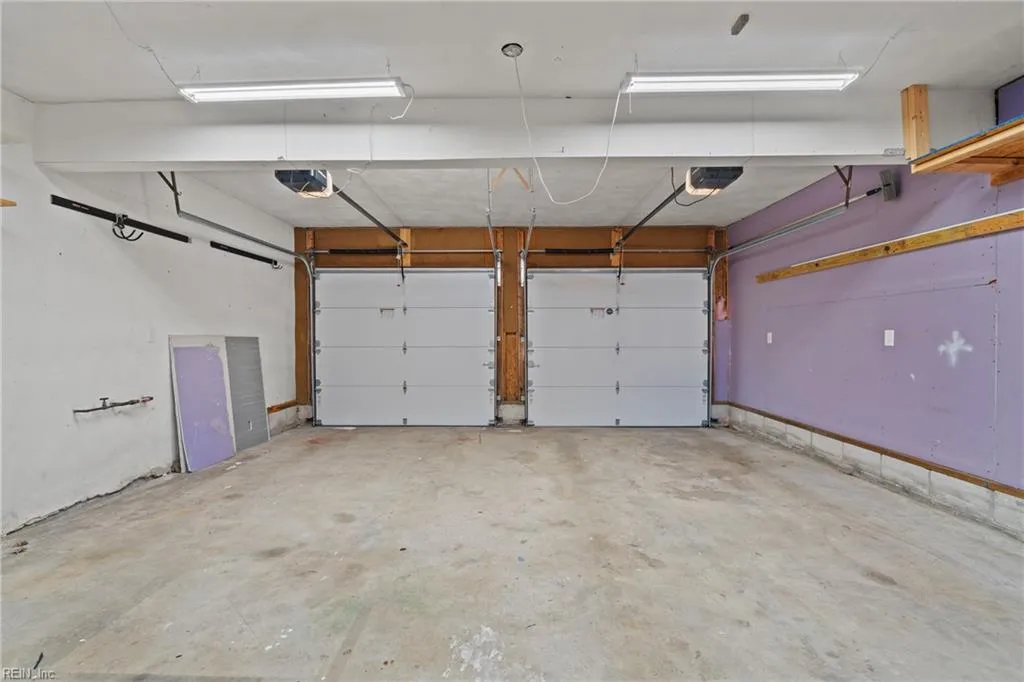 Chesapeake, Virginia 23323, United States, 4 Bedrooms Bedrooms, ,2 BathroomsBathrooms,Residential,Pending,20838