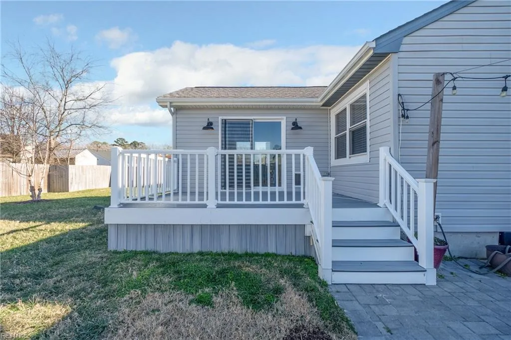 Chesapeake, Virginia 23323, United States, 4 Bedrooms Bedrooms, ,2 BathroomsBathrooms,Residential,Pending,20838