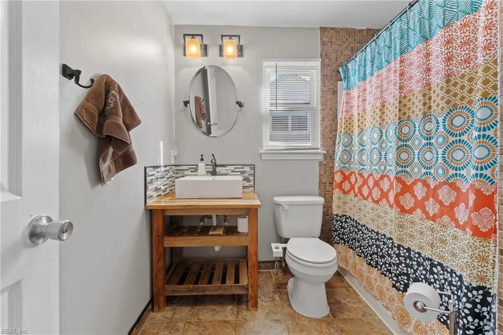 Chesapeake, Virginia 23323, United States, 4 Bedrooms Bedrooms, ,2 BathroomsBathrooms,Residential,Pending,20838