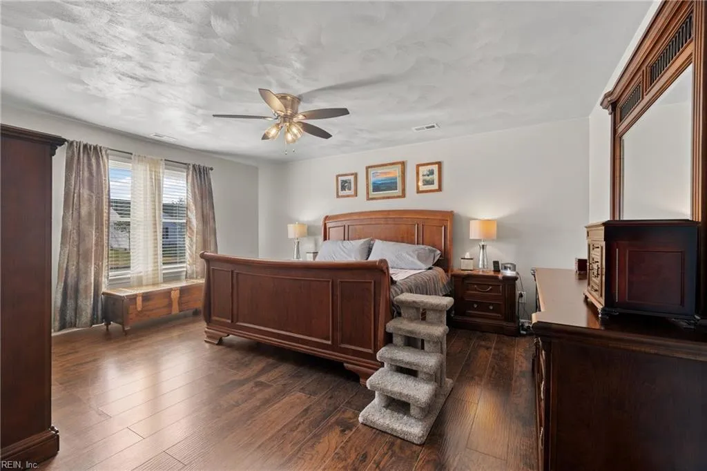 Chesapeake, Virginia 23323, United States, 4 Bedrooms Bedrooms, ,2 BathroomsBathrooms,Residential,Pending,20838