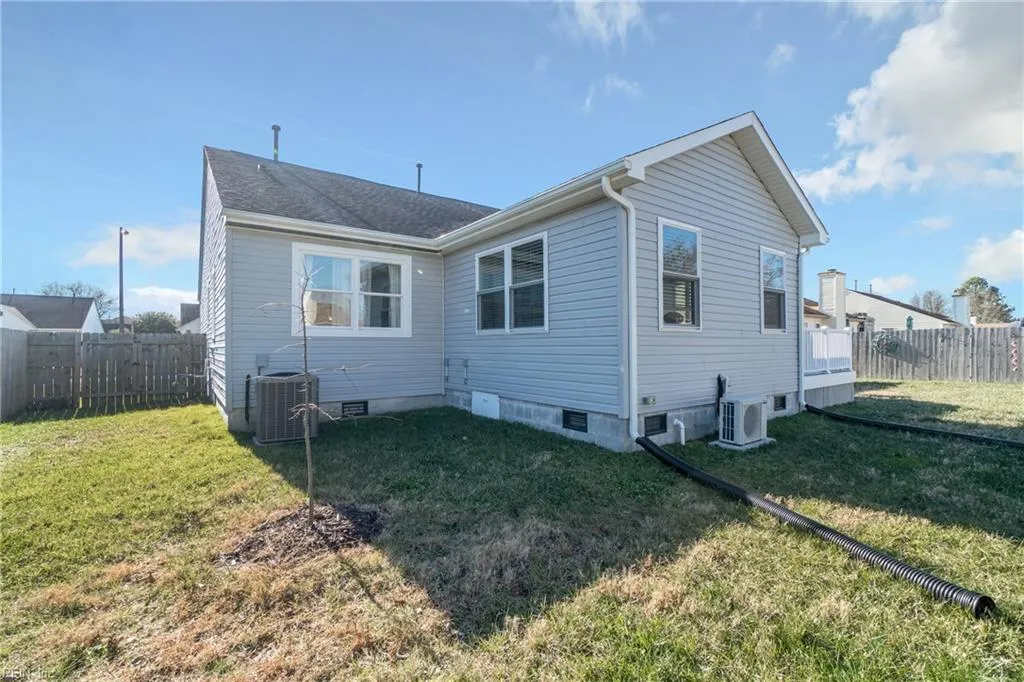 Chesapeake, Virginia 23323, United States, 4 Bedrooms Bedrooms, ,2 BathroomsBathrooms,Residential,Pending,20838