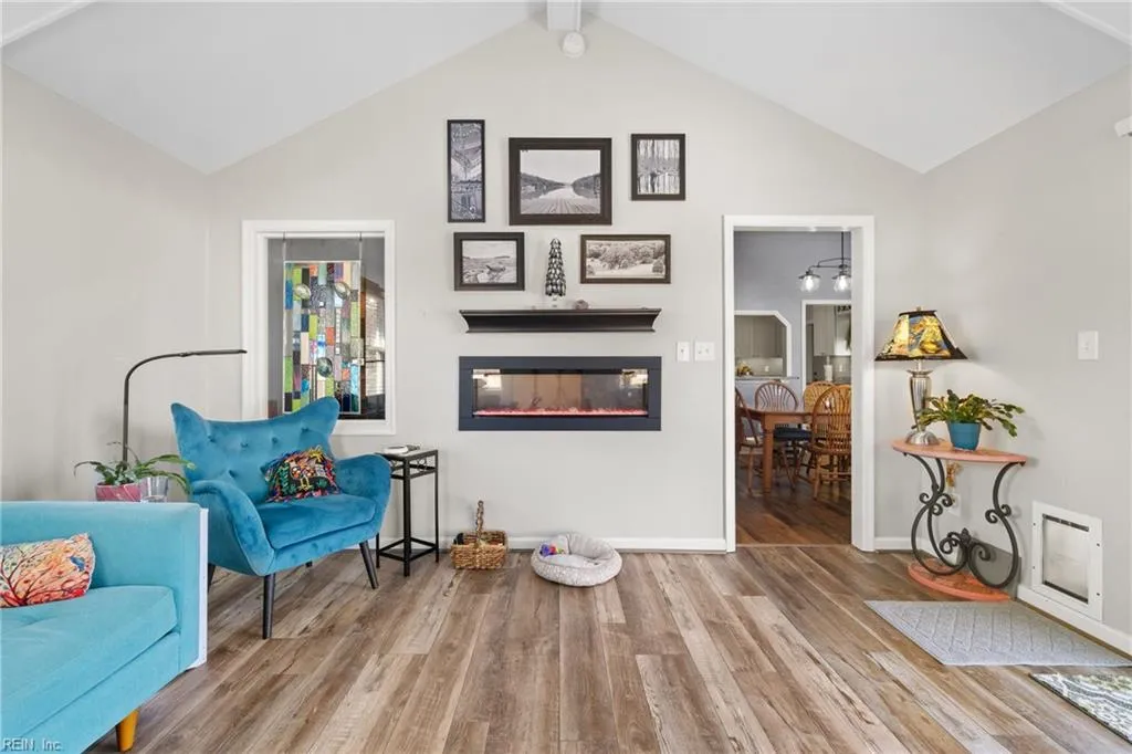 Chesapeake, Virginia 23323, United States, 4 Bedrooms Bedrooms, ,2 BathroomsBathrooms,Residential,Pending,20838