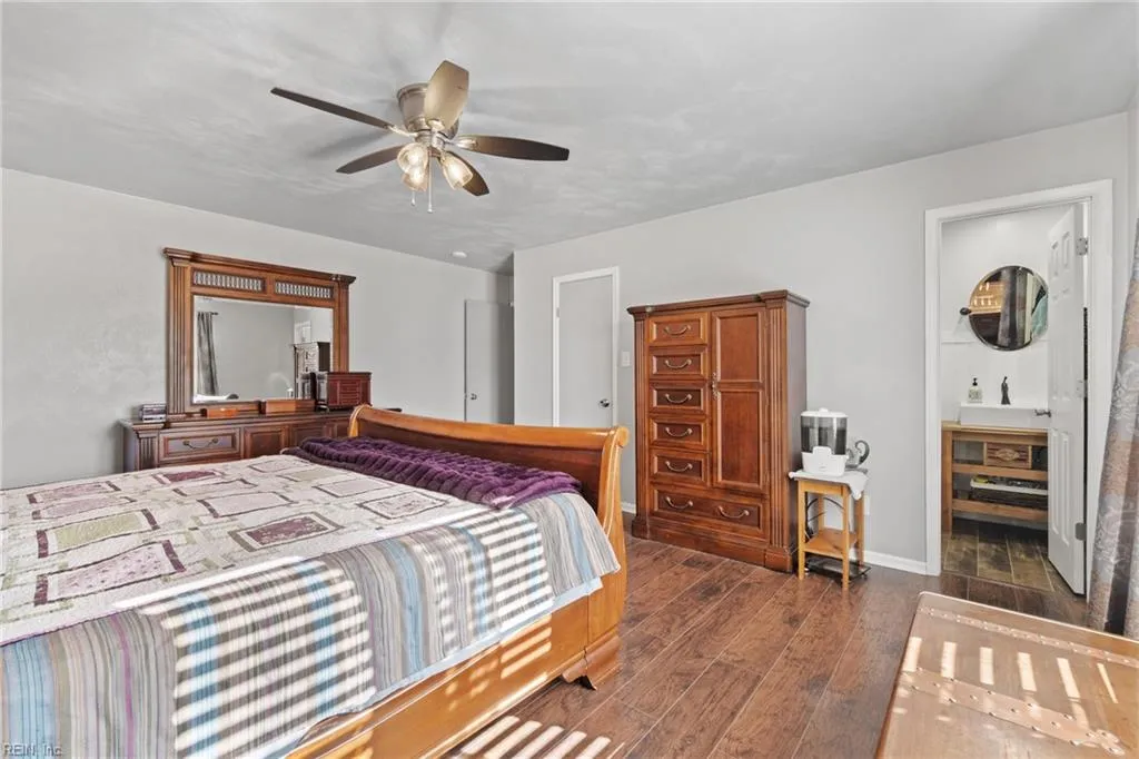 Chesapeake, Virginia 23323, United States, 4 Bedrooms Bedrooms, ,2 BathroomsBathrooms,Residential,Pending,20838