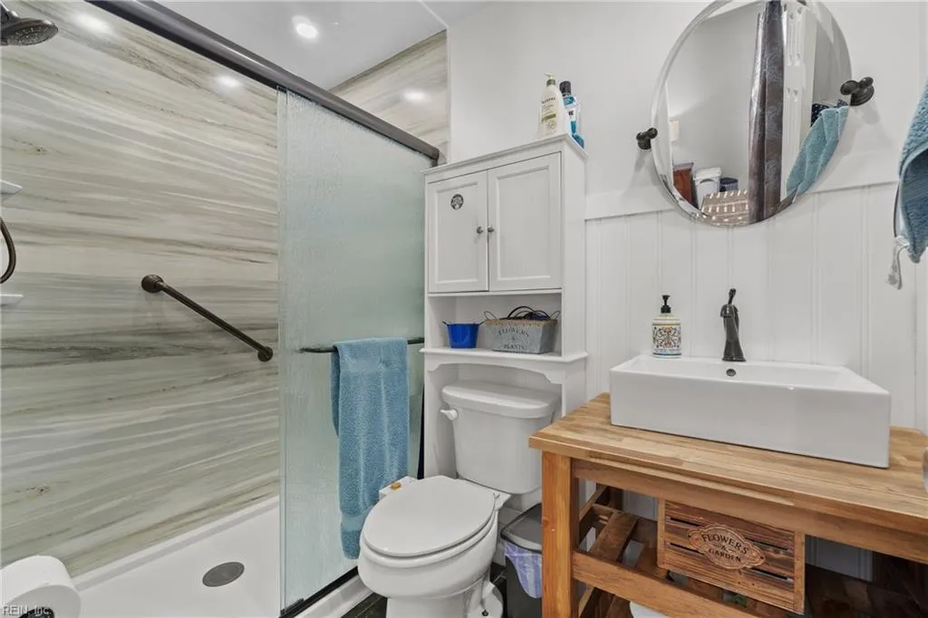 Chesapeake, Virginia 23323, United States, 4 Bedrooms Bedrooms, ,2 BathroomsBathrooms,Residential,Pending,20838