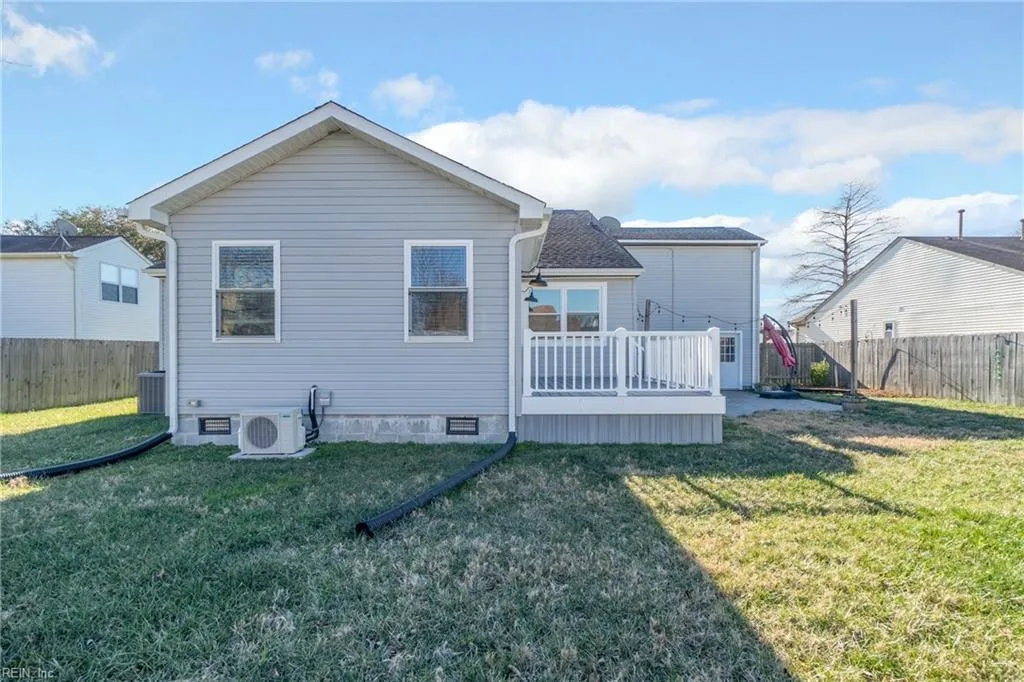 Chesapeake, Virginia 23323, United States, 4 Bedrooms Bedrooms, ,2 BathroomsBathrooms,Residential,Pending,20838