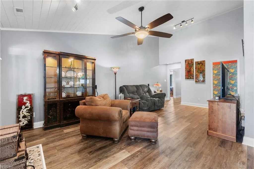 Chesapeake, Virginia 23323, United States, 4 Bedrooms Bedrooms, ,2 BathroomsBathrooms,Residential,Pending,20838