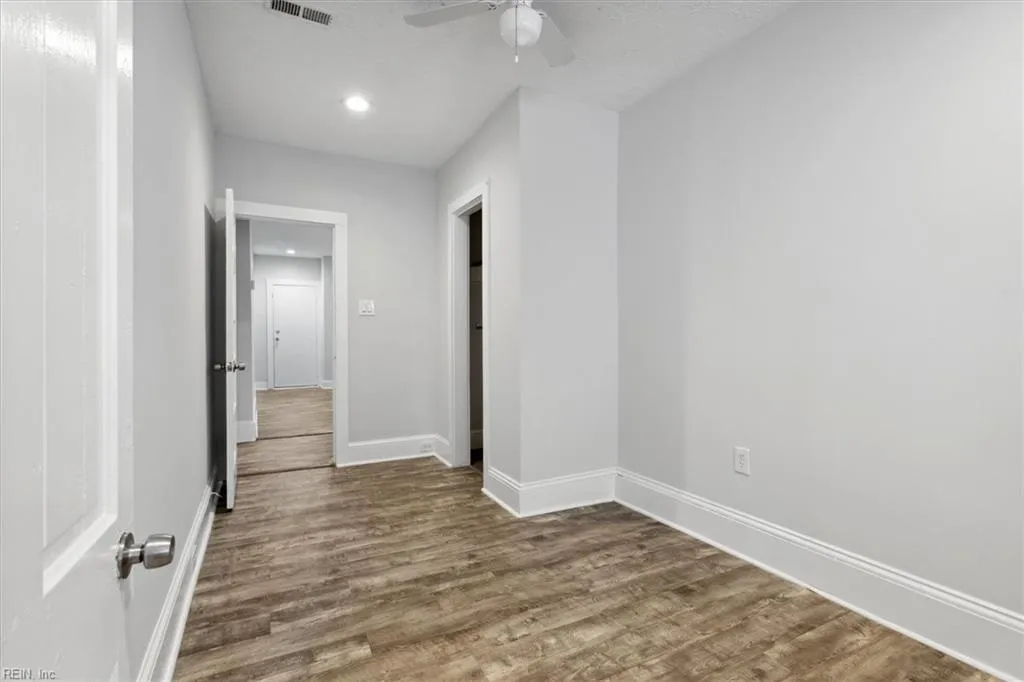 Smithfield, Virginia 23430, United States, 2 Bedrooms Bedrooms, ,1 BathroomBathrooms,Residential,Active,162480